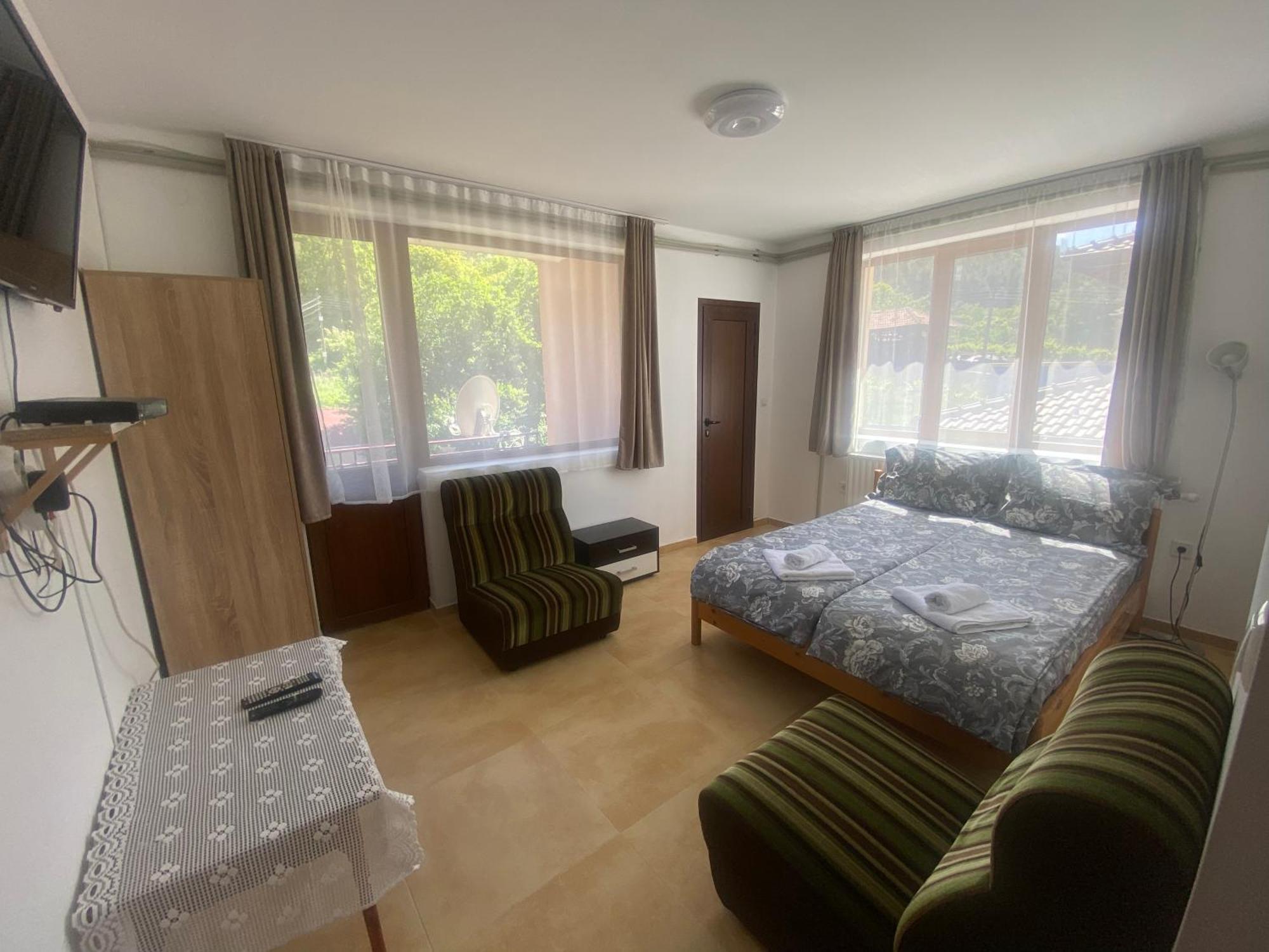 Анелия Hotell Sapareva Banja Exteriör bild